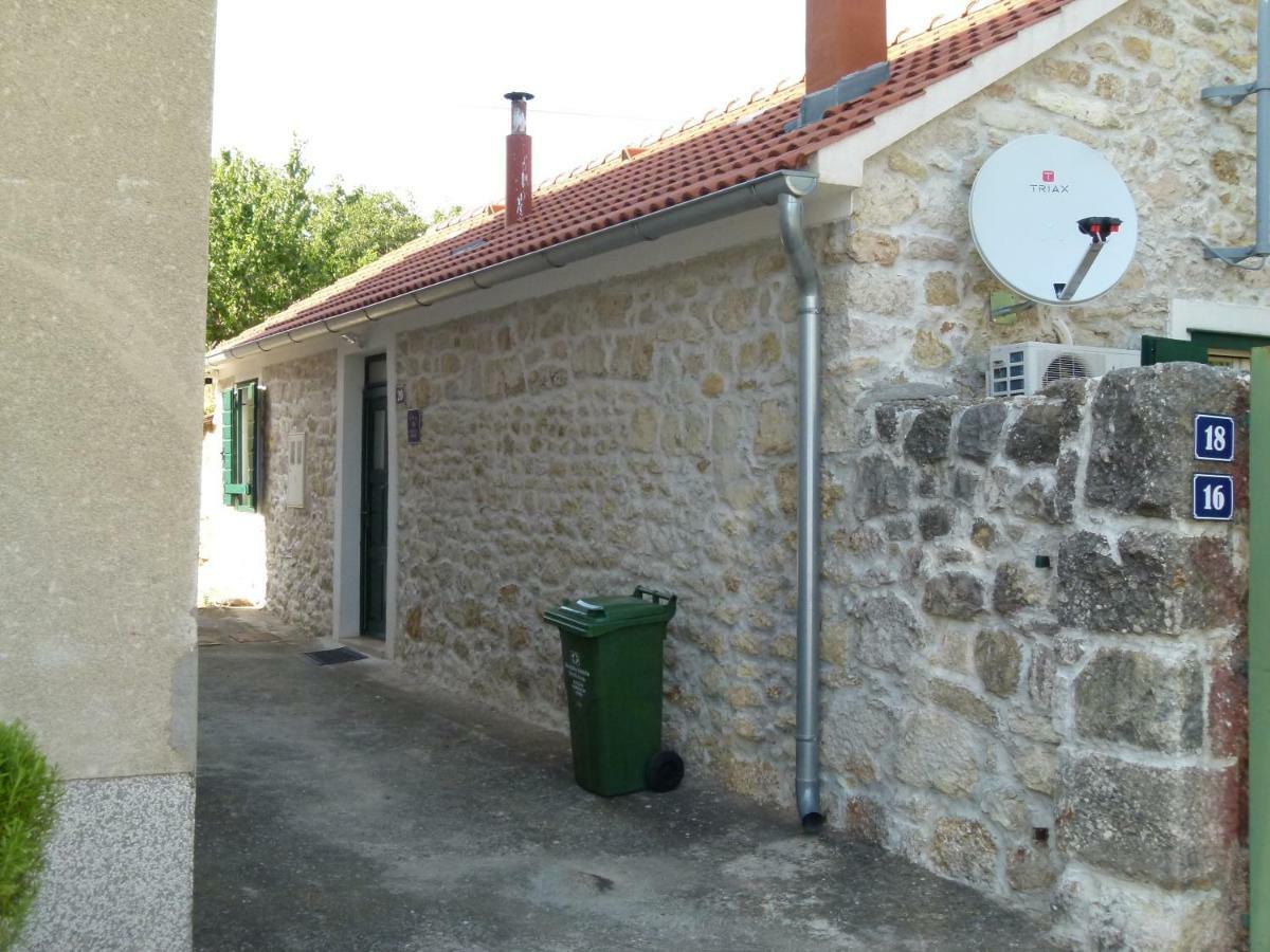 Dalmatian Stone House Angela Villa เดอร์นิช ภายนอก รูปภาพ